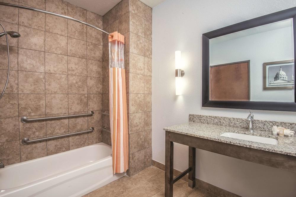 Hotel La Quinta By Wyndham Guthrie Extérieur photo