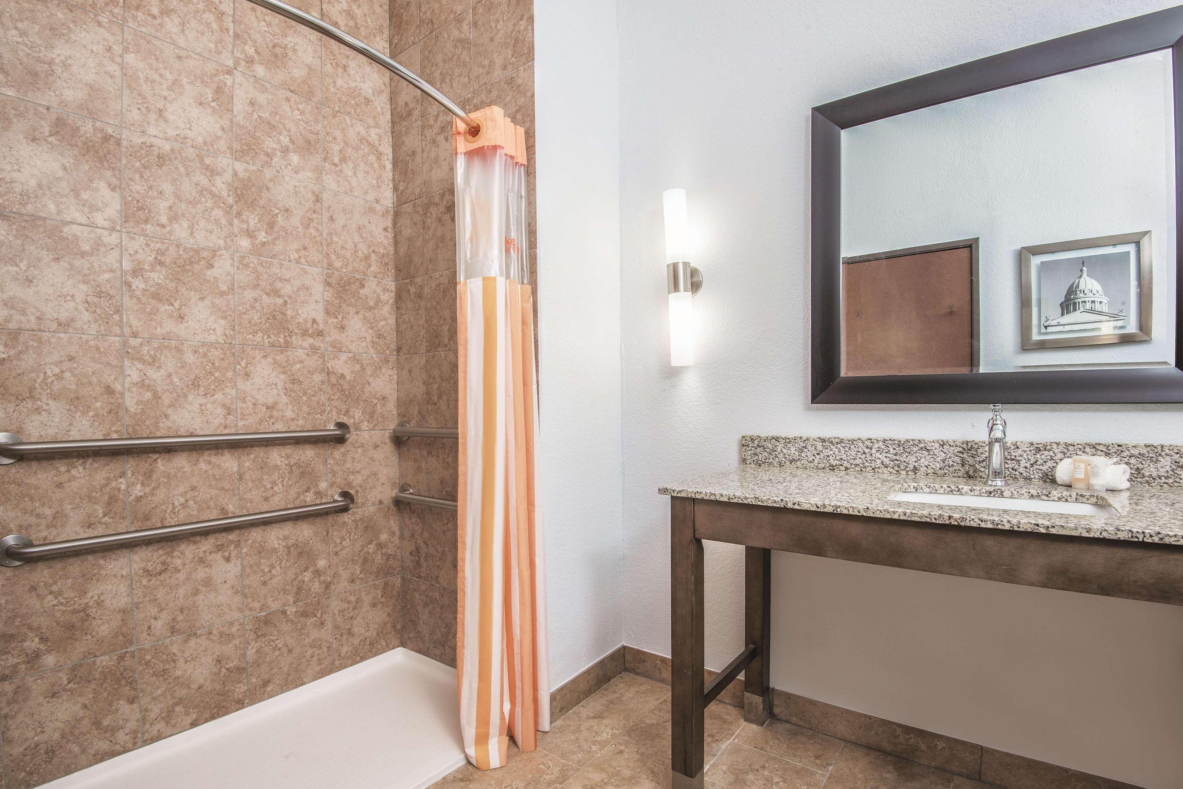 Hotel La Quinta By Wyndham Guthrie Extérieur photo