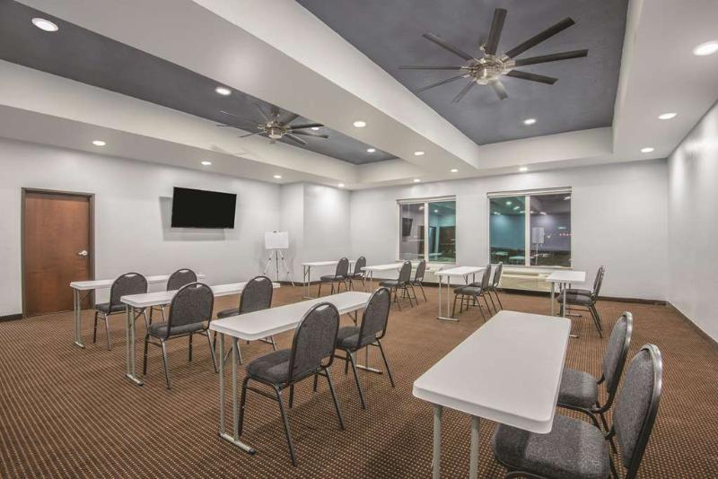 Hotel La Quinta By Wyndham Guthrie Extérieur photo